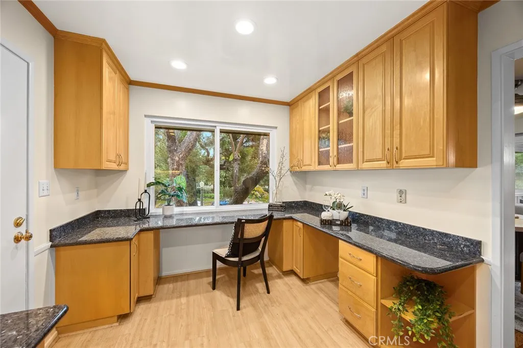 924 S Orange Grove D, Pasadena, California 91105 home-pic-11